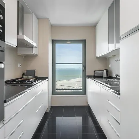 Whome Panoramic View With Elevator, Ac, Garage Perfect For Families & Business Travellers 公寓 *
