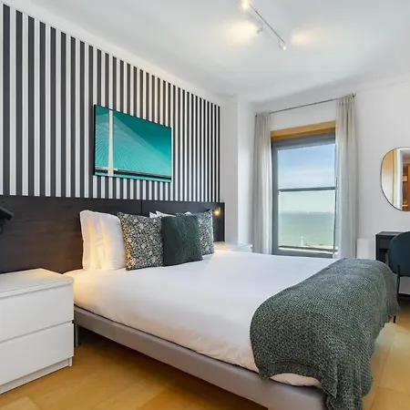 Whome Panoramic View With Elevator, Ac, Garage Perfect For Families & Business Travellers Apartmán Lisboa