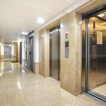 Apartmán Whome Panoramic View With Elevator, Ac, Garage Perfect For Families & Business Travellers *