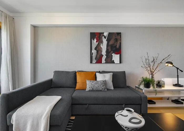 Whome Panoramic View With Elevator, Ac, Garage Perfect For Families & Business Travellers Apartamento