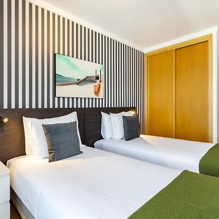 Whome Panoramic View With Elevator, Ac, Garage Perfect For Families & Business Travellers Apartman Lisboa