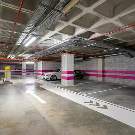 Whome Panoramic View With Elevator, Ac, Garage Perfect For Families & Business Travellers * Lisboa